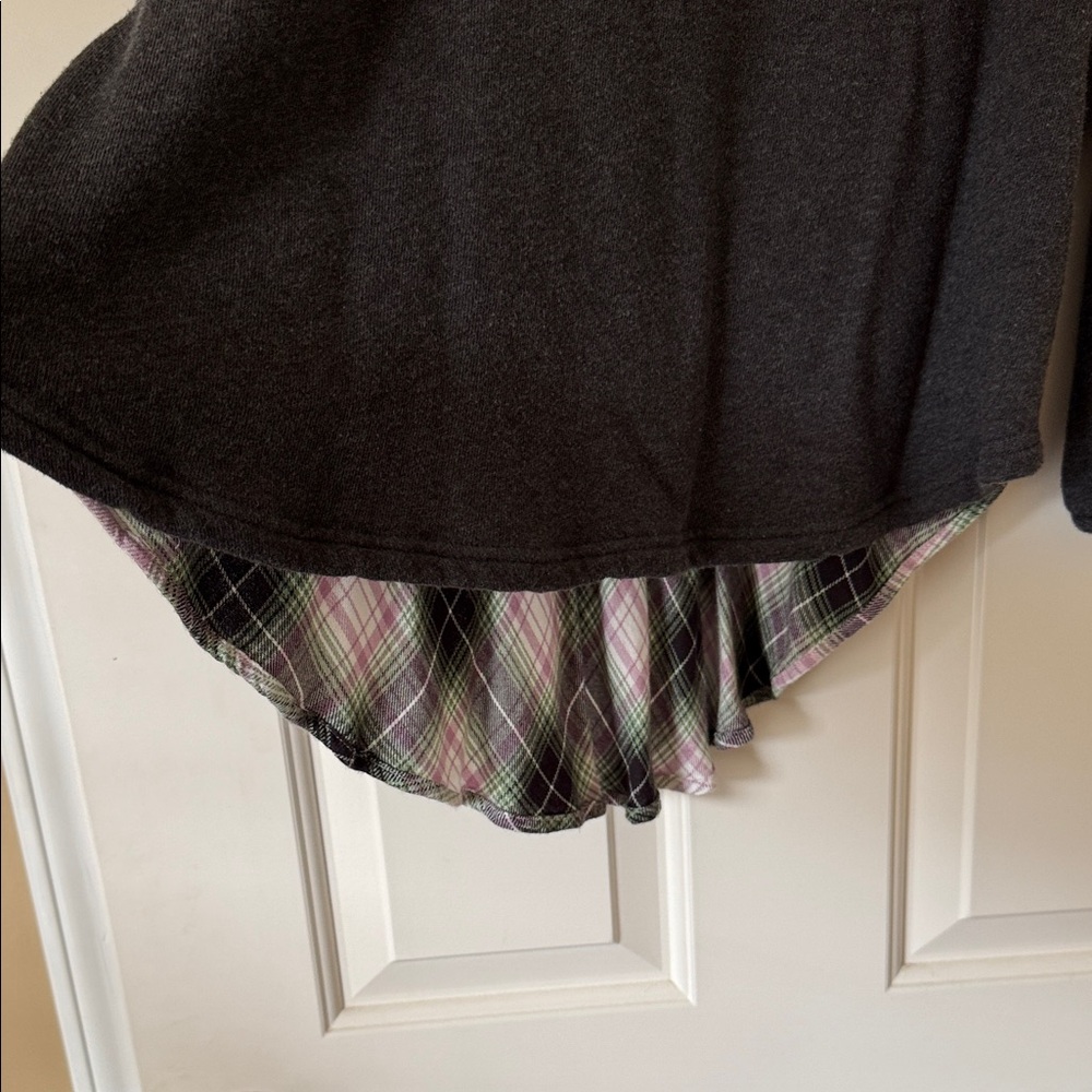 Women's Black and Plaid Top - Picture 3 of 8